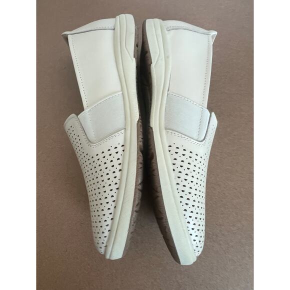 NWOT Earth Origins Elin Cream Leather Laser Cut Slip-On Casual Sneaker Shoe 8.5W - Picture 7 of 12